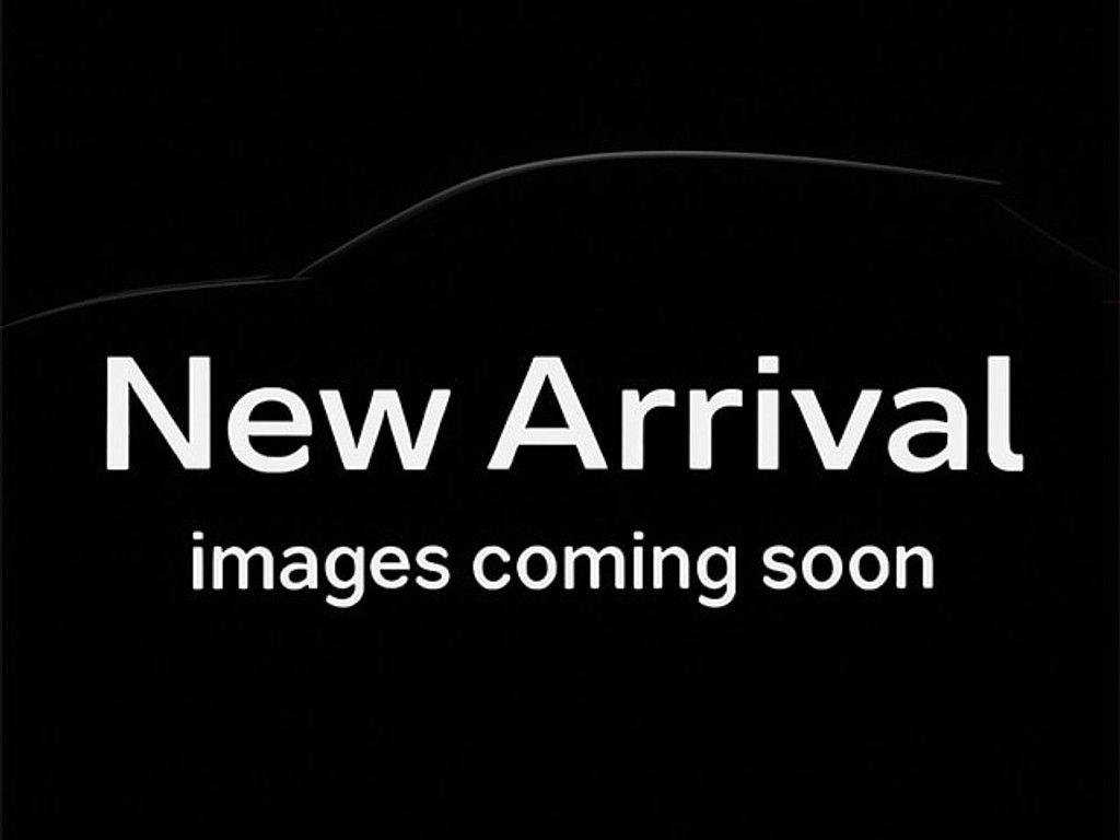 2024 Volvo XC40 Plus Dark