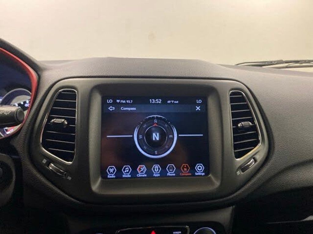2020 JEEP Compass - photo 12