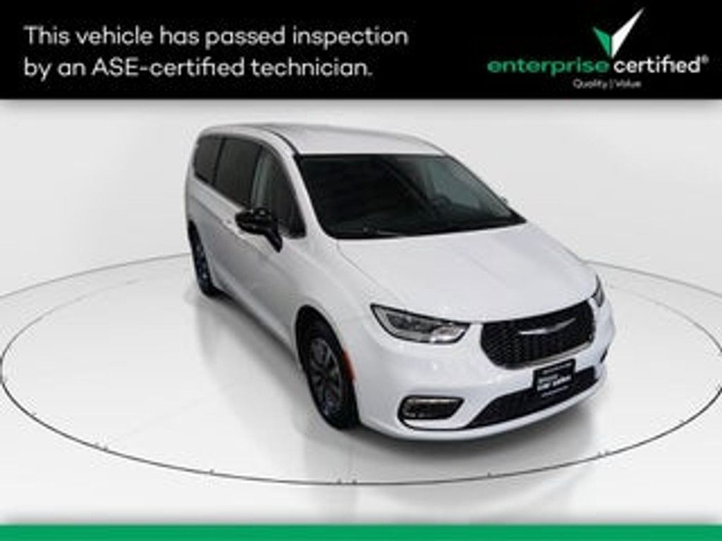 2024 Chrysler Pacifica Select