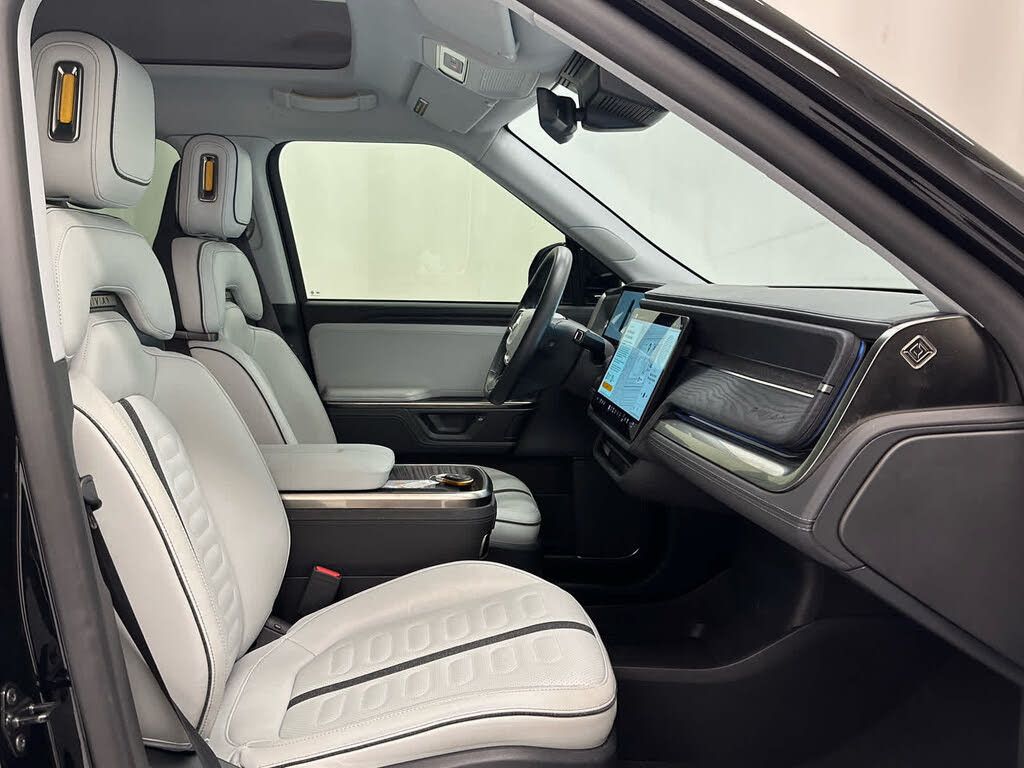 2025 RIVIAN R1S - photo 30