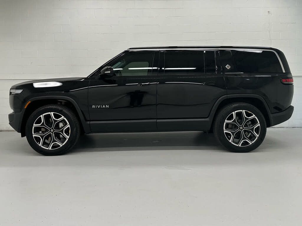 2025 RIVIAN R1S - photo 6
