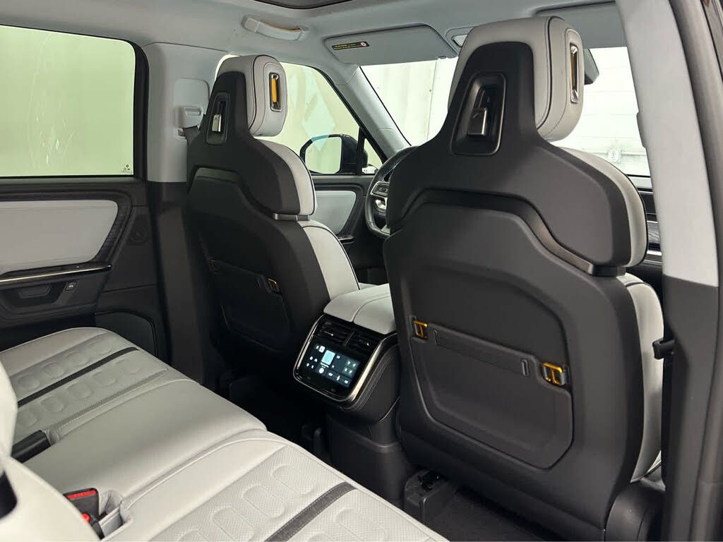 2025 RIVIAN R1S - photo 32