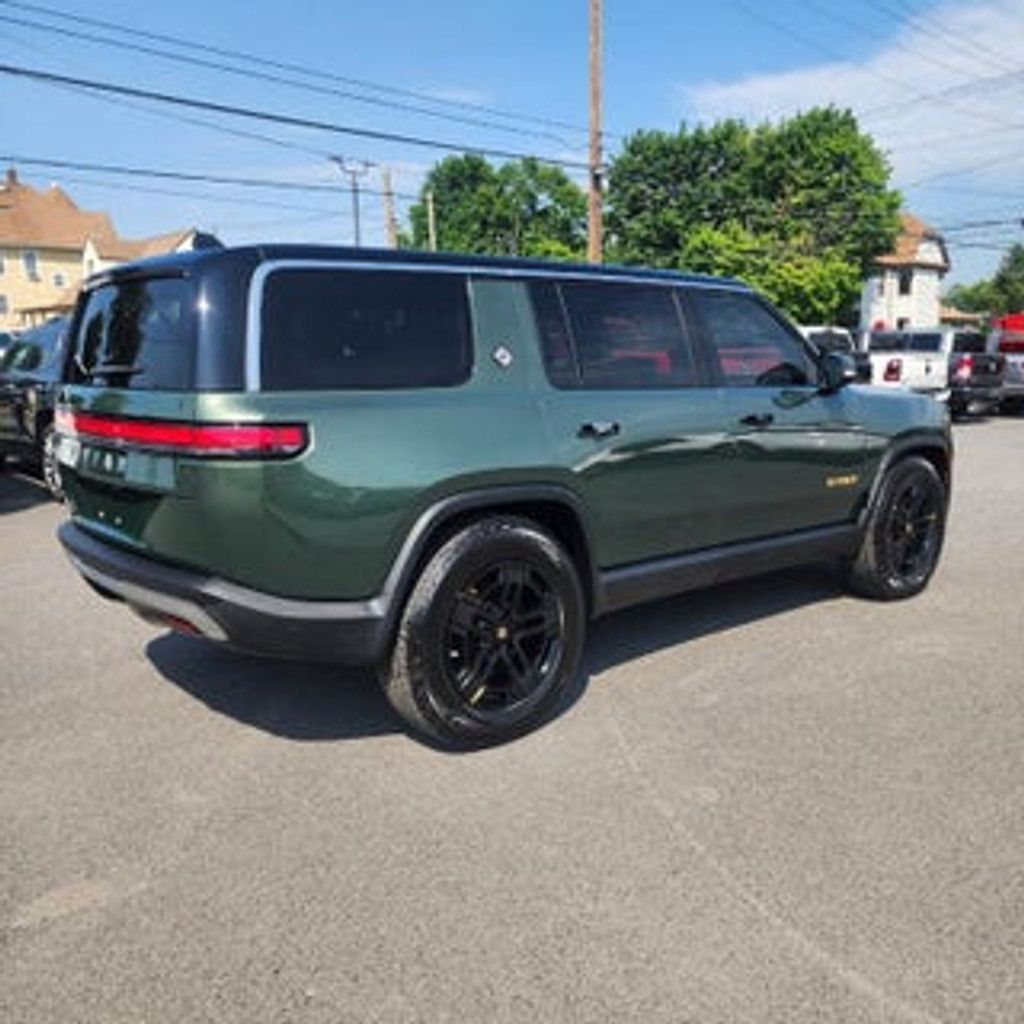 2023 RIVIAN R1S - photo 8