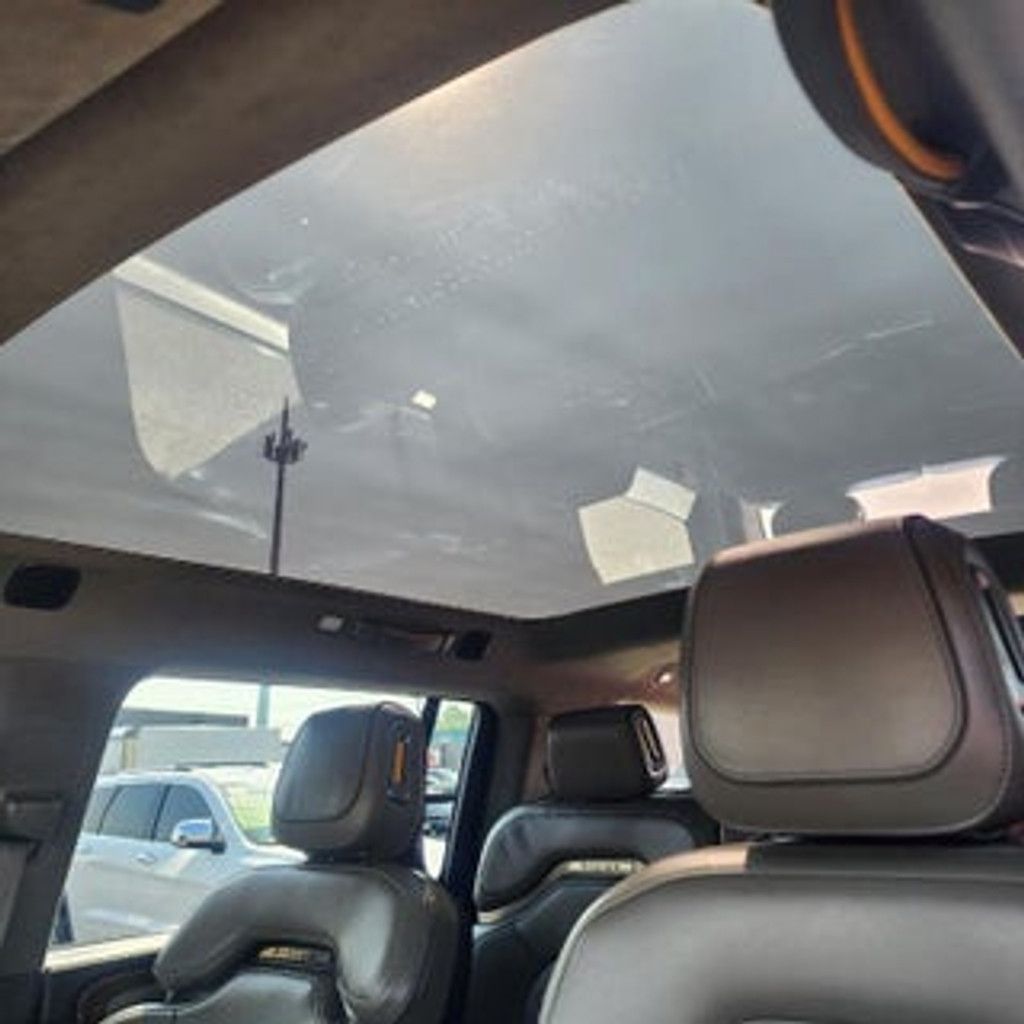 2023 RIVIAN R1S - photo 12