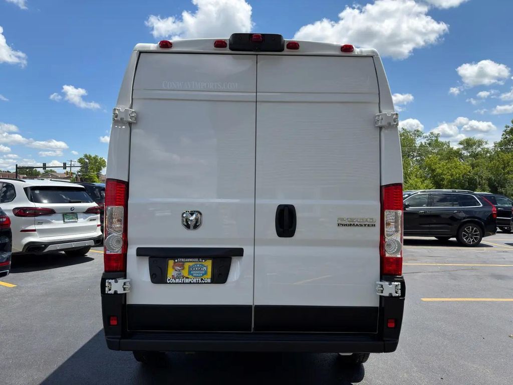 2024 RAM ProMaster 2500 - photo 7