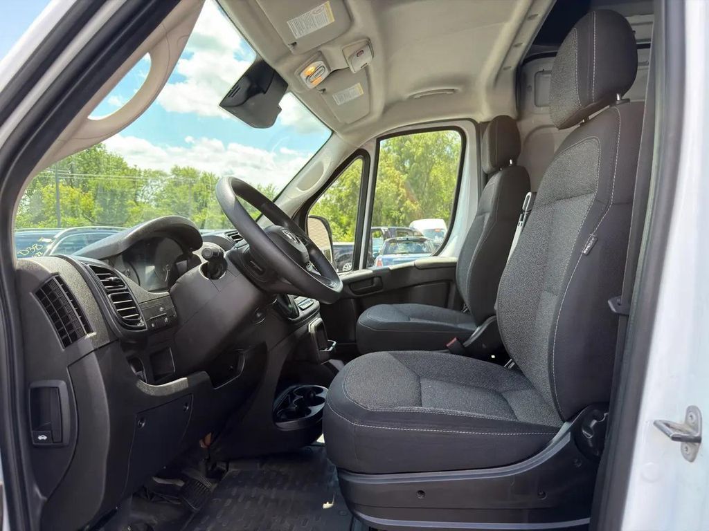 2024 RAM ProMaster 2500 - photo 9