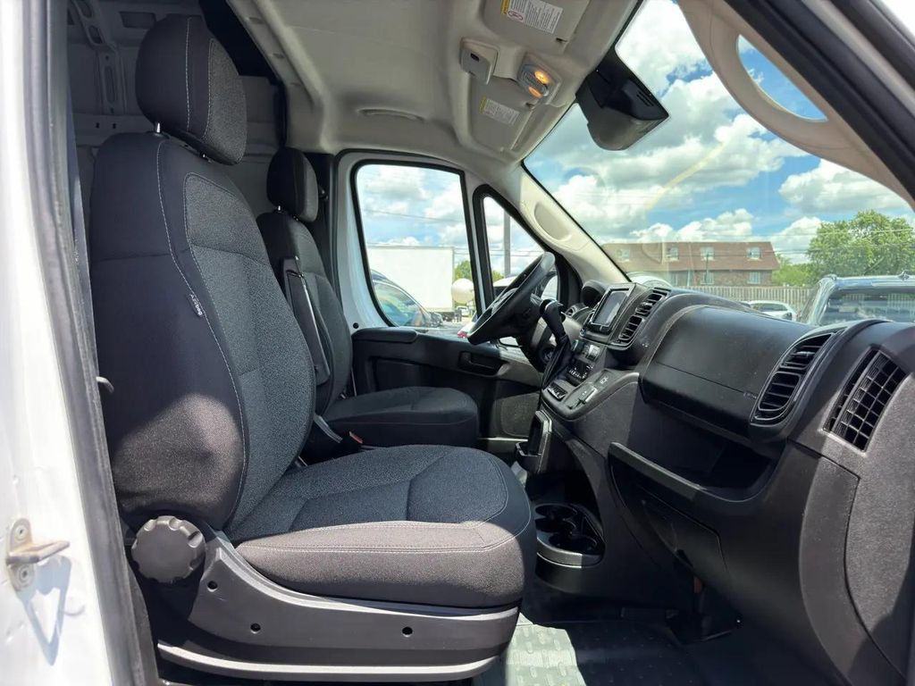 2024 RAM ProMaster 2500 - photo 10