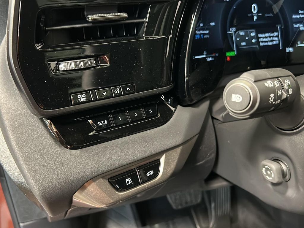 2026 LEXUS RX - photo 9