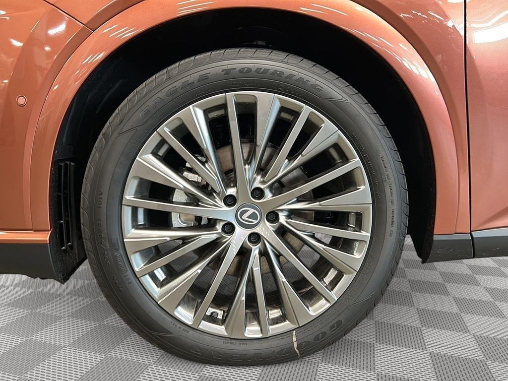 2026 LEXUS RX - photo 17