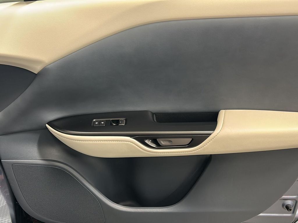 2023 LEXUS RZ - photo 30