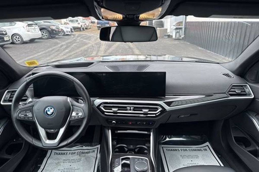 2023 BMW 330e - photo 38