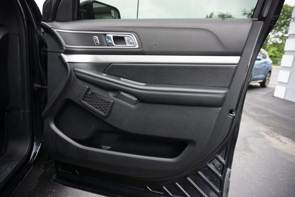 2016 FORD Explorer - photo 12
