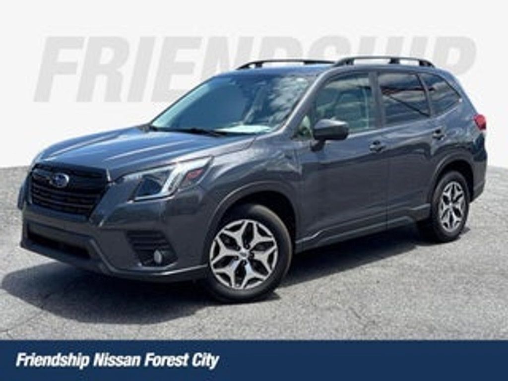 2023 Subaru Forester Touring ES Navi
