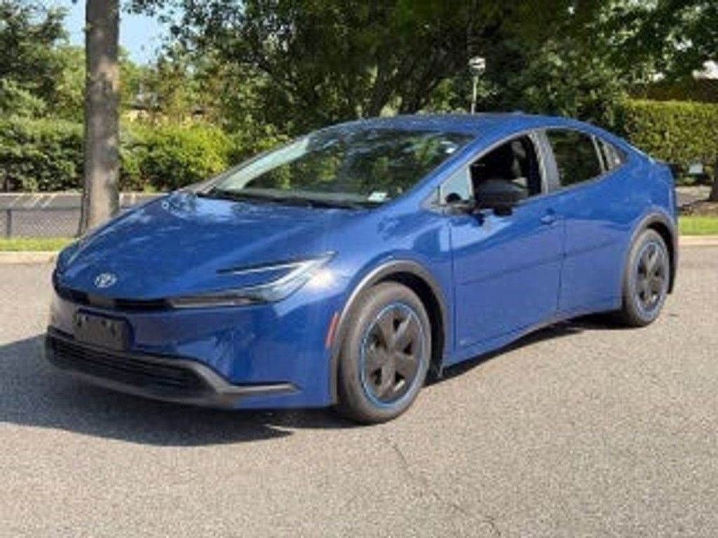 2024 Toyota Prius XLE