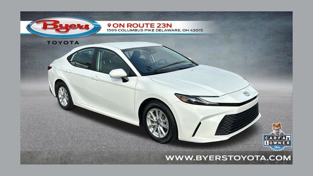 2025 Toyota Camry SE
