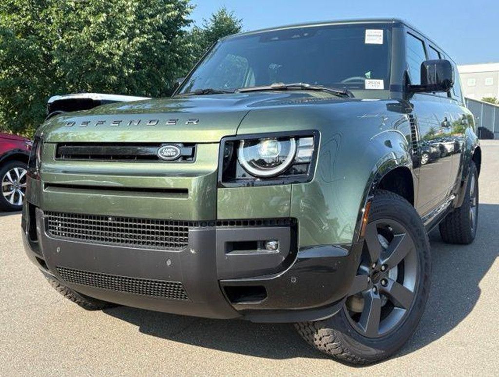 2026 Land Rover Defender 130 X Dynamic