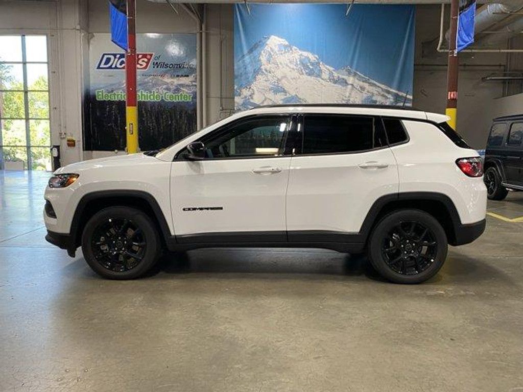 2026 JEEP Compass - photo 2
