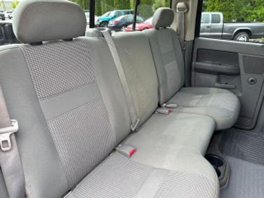 2005 DODGE Ram - photo 19