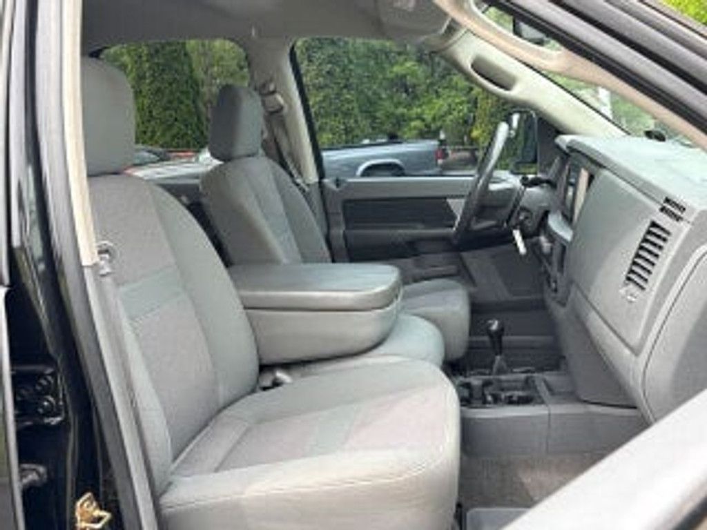 2005 DODGE Ram - photo 21