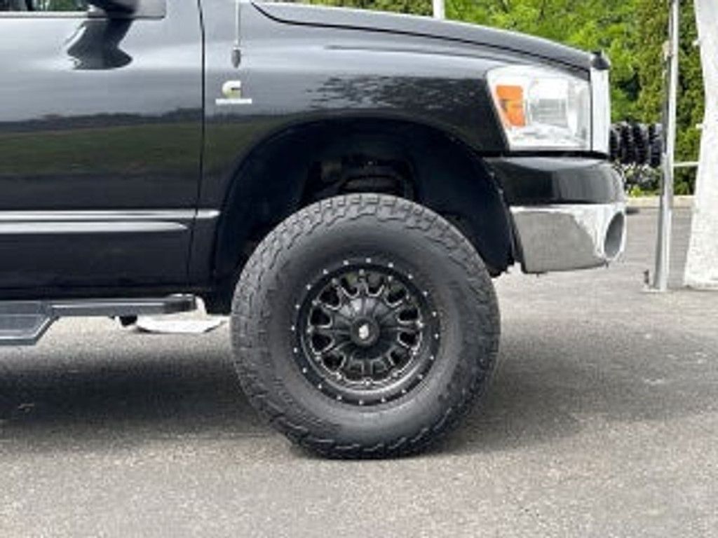 2005 DODGE Ram - photo 23