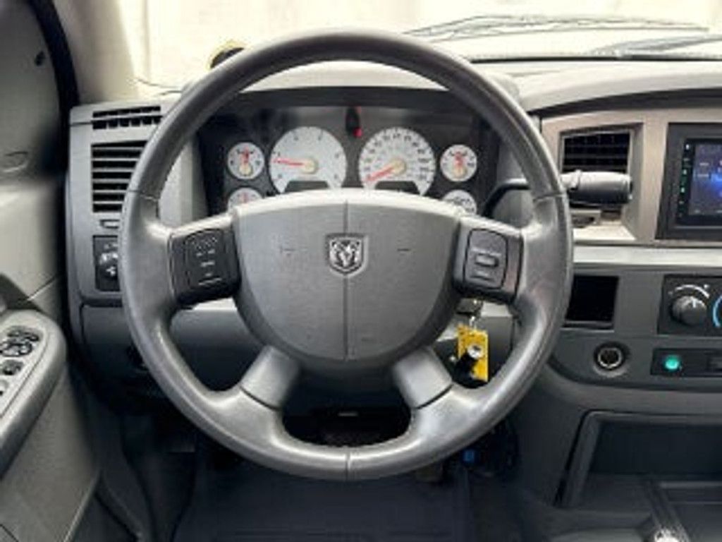 2005 DODGE Ram - photo 9