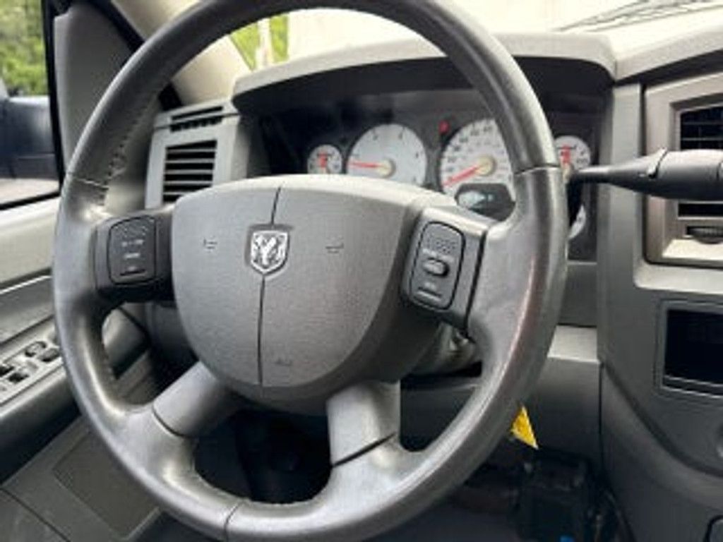 2005 DODGE Ram - photo 12