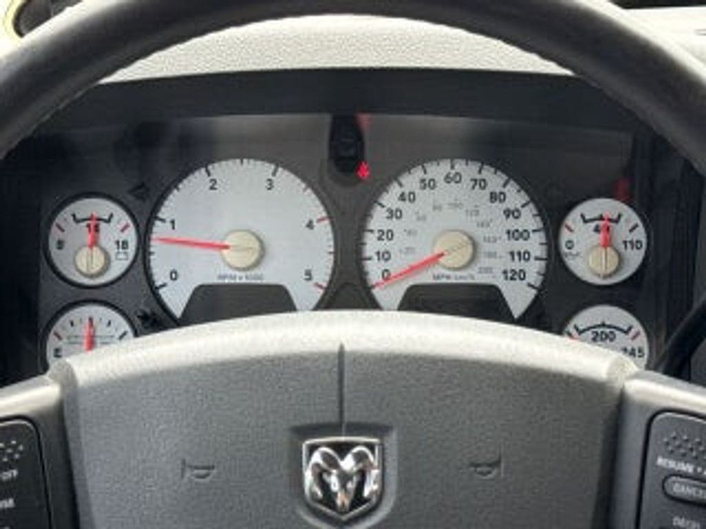 2005 DODGE Ram - photo 14