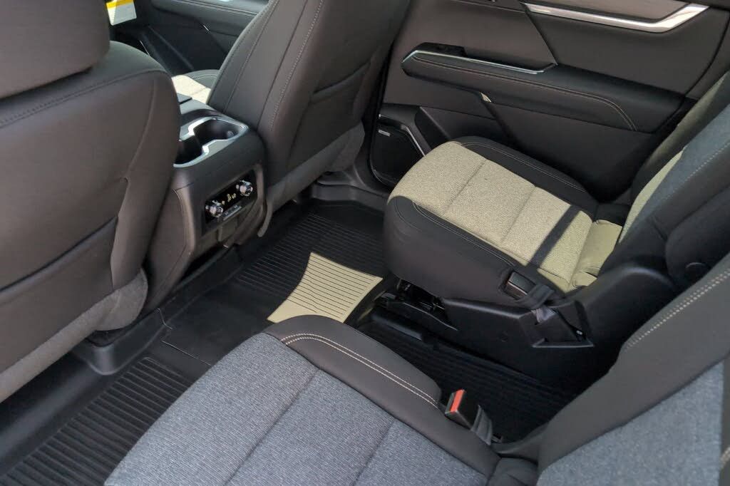 2026 GMC Acadia - photo 12