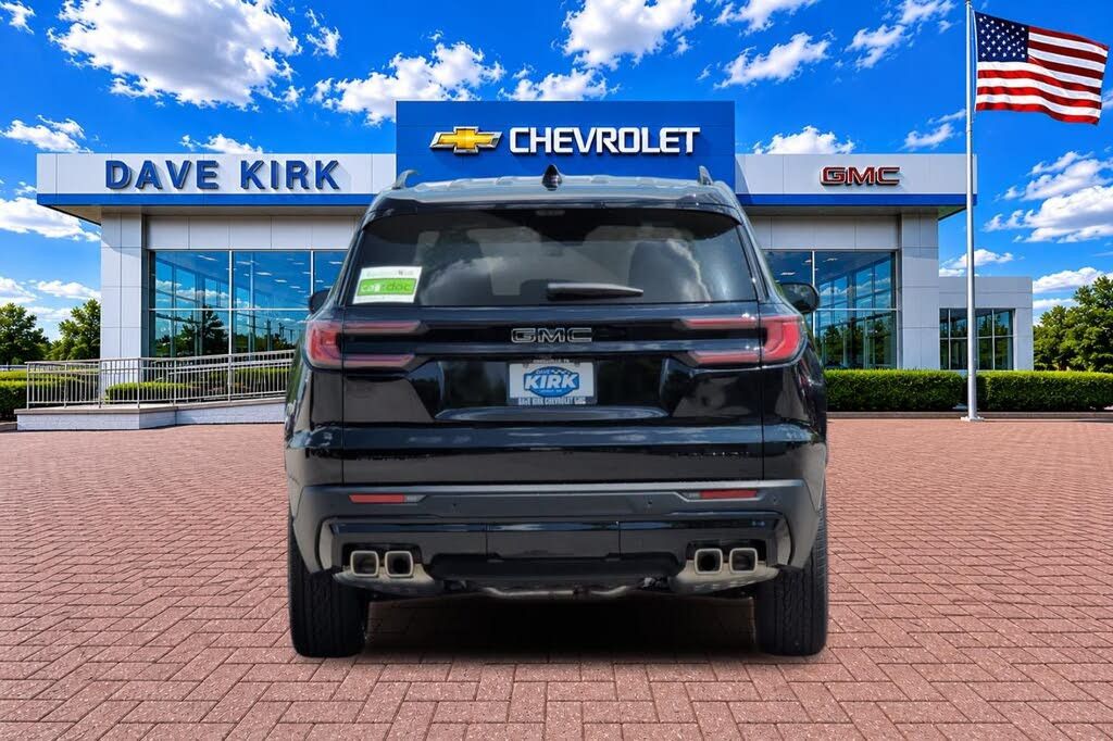 2026 GMC Acadia - photo 4