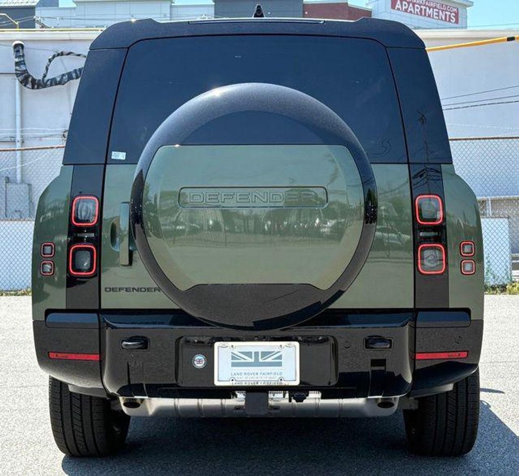 2026 LAND ROVER Defender - photo 7