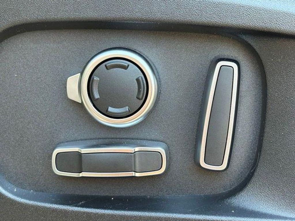 2026 LAND ROVER Defender - photo 12
