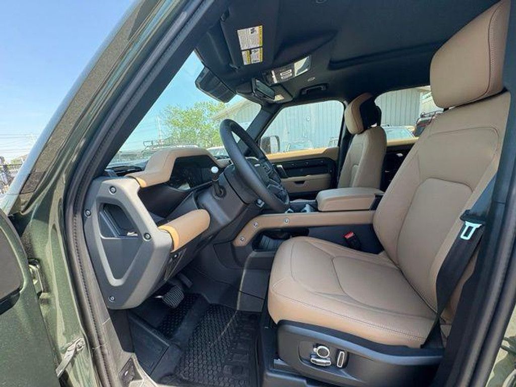2026 LAND ROVER Defender - photo 14