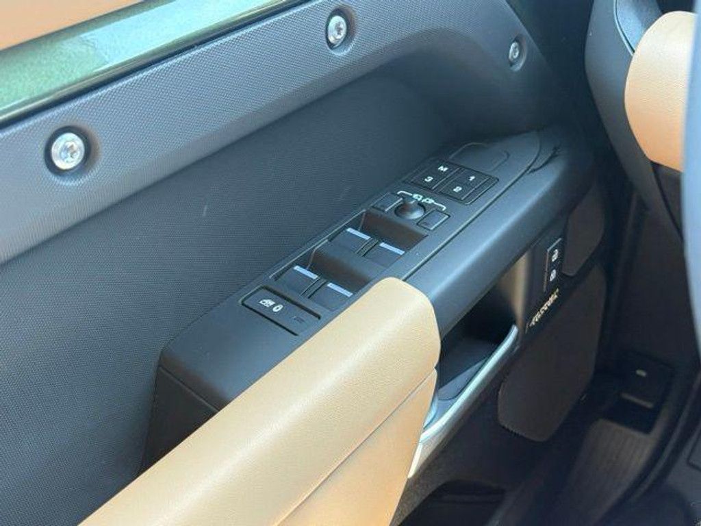 2026 LAND ROVER Defender - photo 15