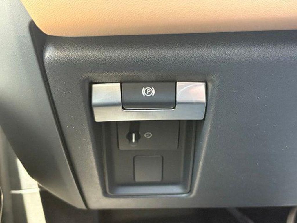 2026 LAND ROVER Defender - photo 16