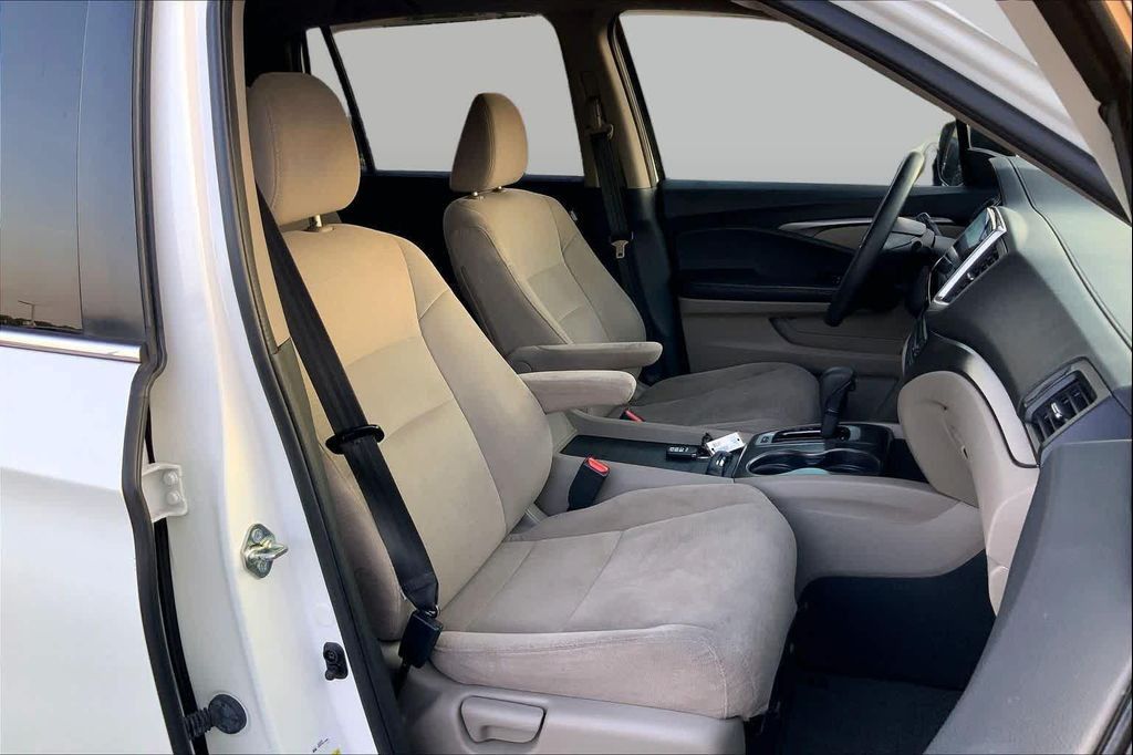 2016 HONDA Pilot - photo 9