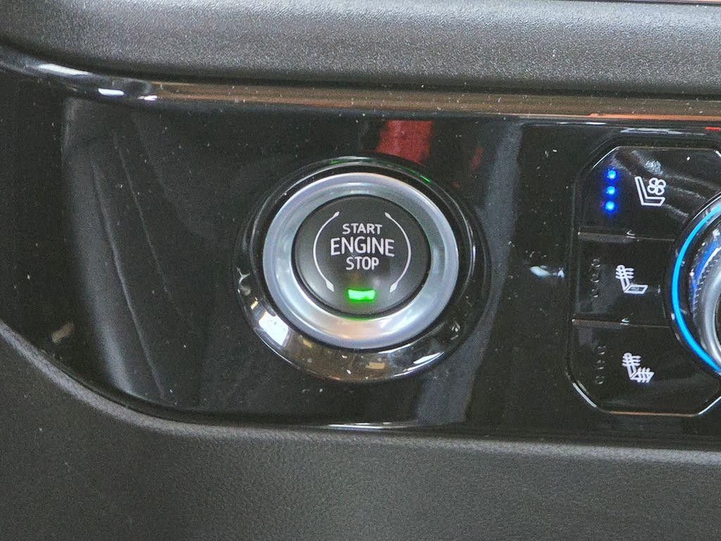 2023 GMC Sierra - photo 30