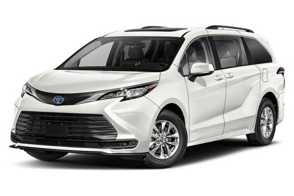 2025 Toyota Sienna LE