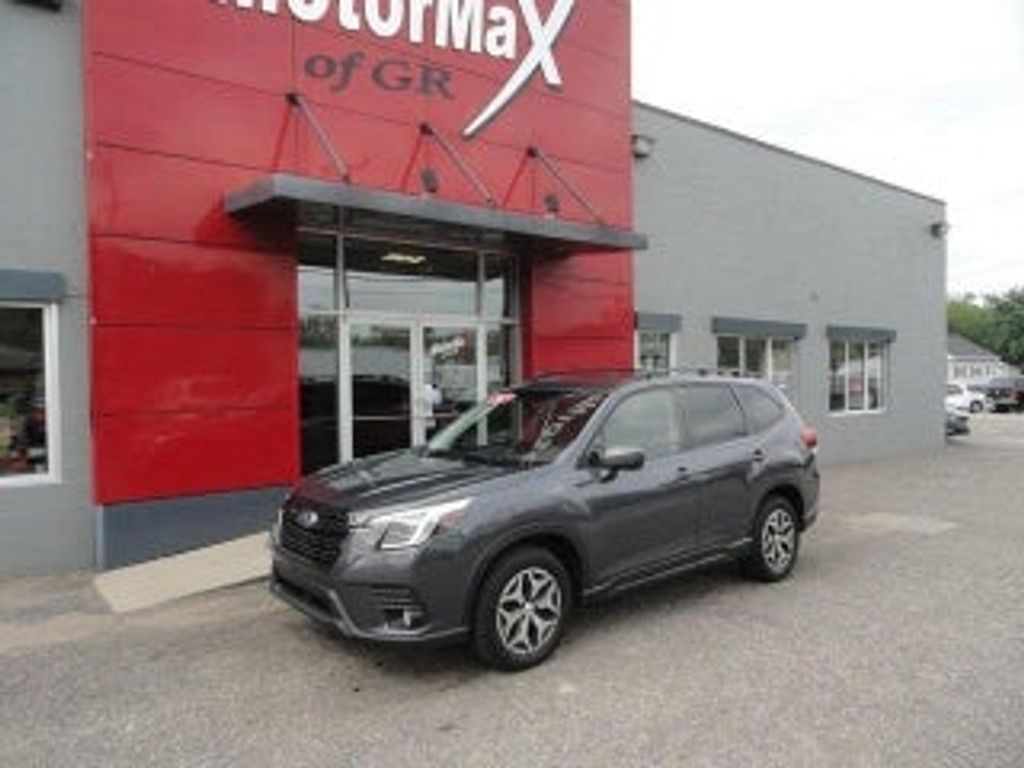 2023 Subaru Forester Premium ES Smart
