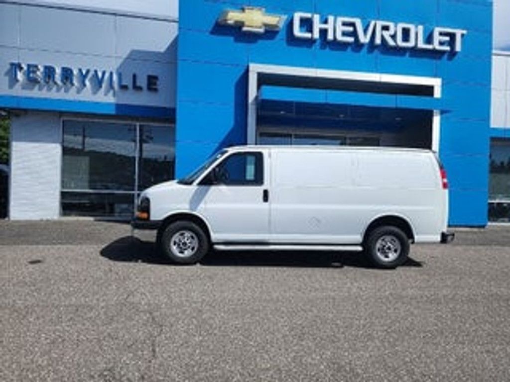 2025 GMC Savana 2500
