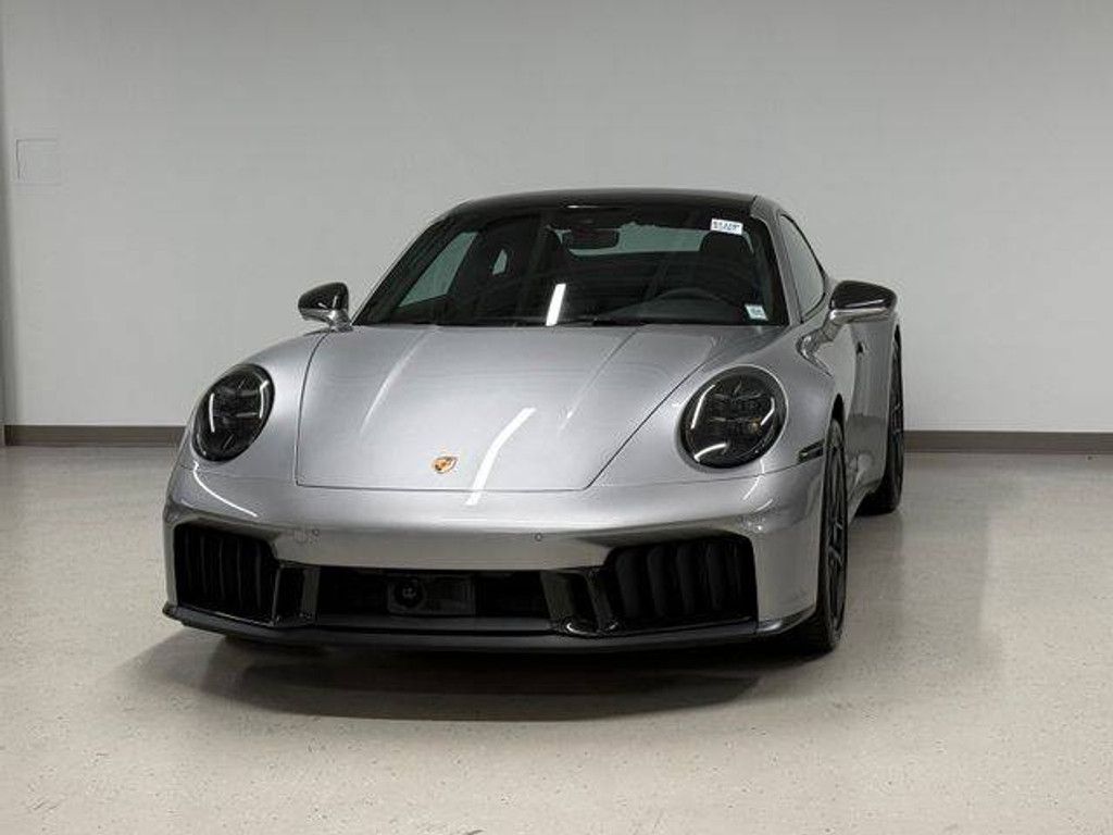 2026 Porsche 911 Carrera GTS 4