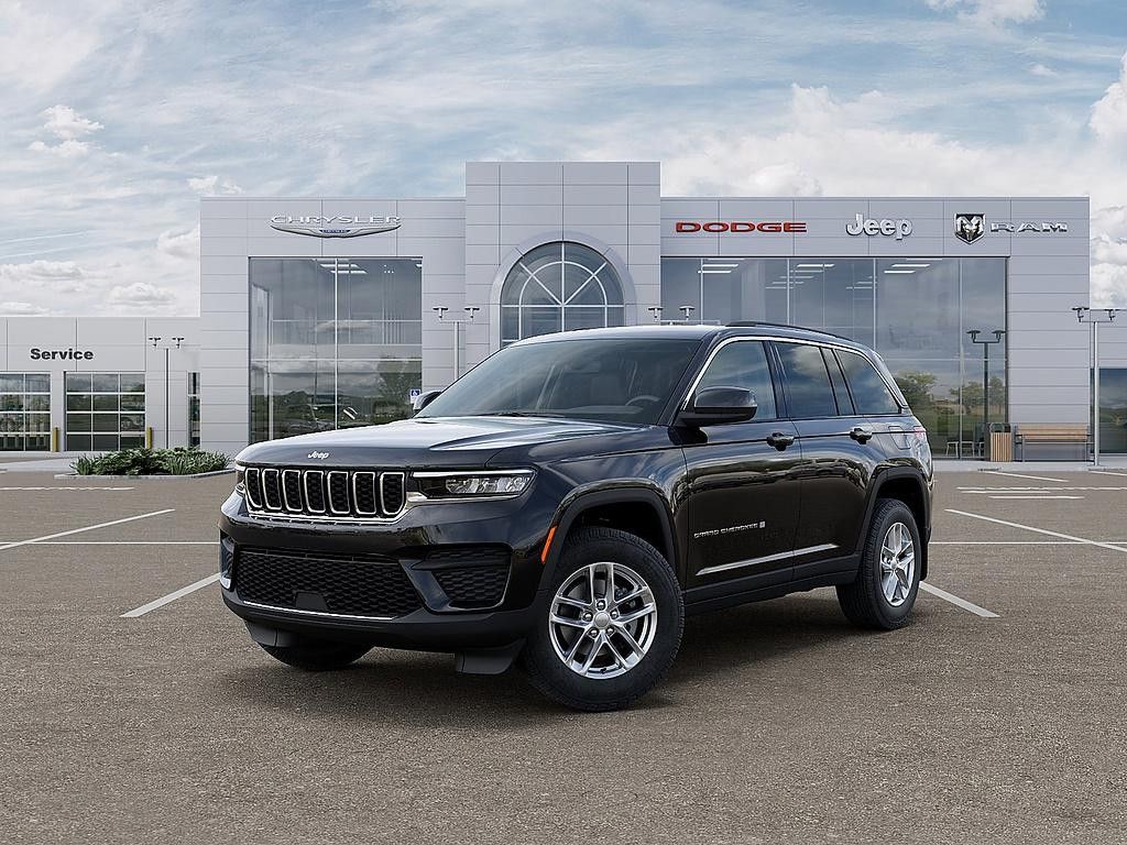 2026 Jeep Grand Cherokee Base Laredo