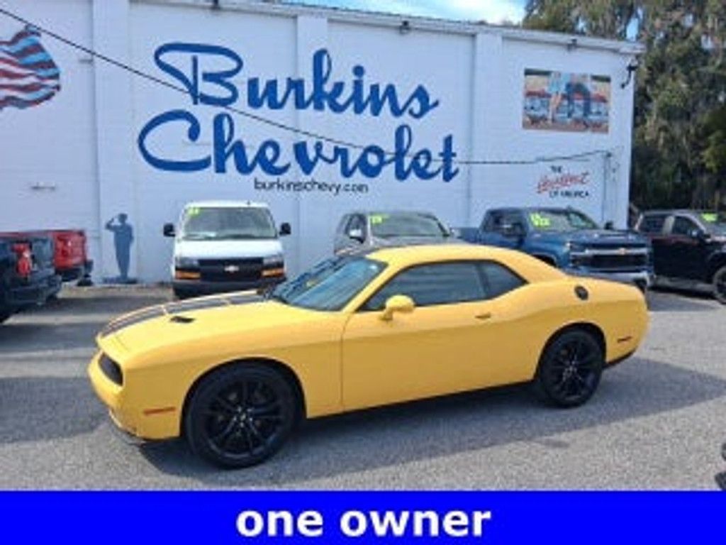2015 Dodge Challenger SXT