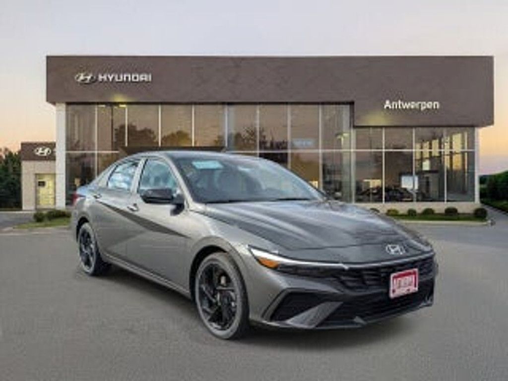 2026 Hyundai Elantra SE