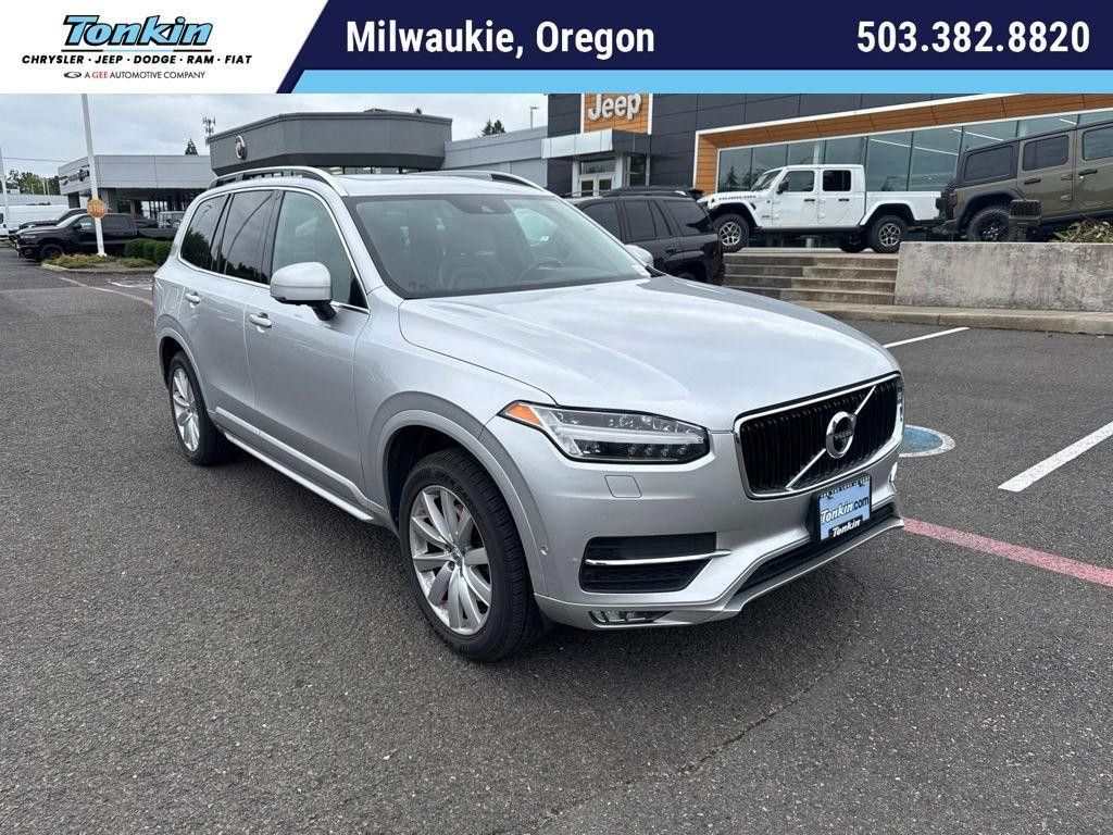 2017 Volvo XC90 Momentum