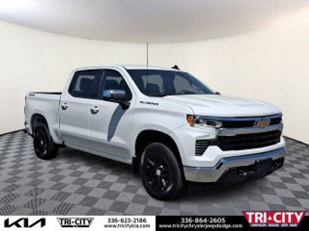 2022 Chevrolet Silverado RST