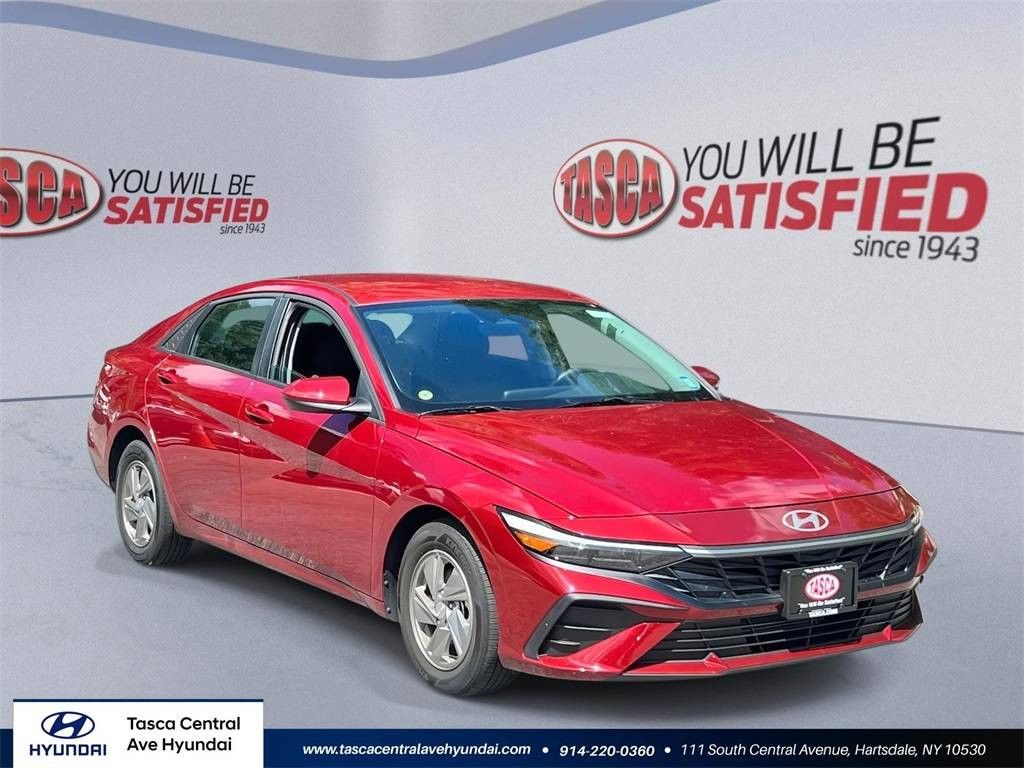 2024 Hyundai Elantra SE