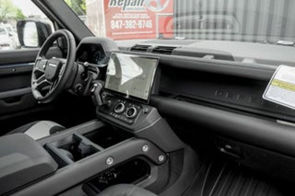 2026 LAND ROVER Defender - photo 22