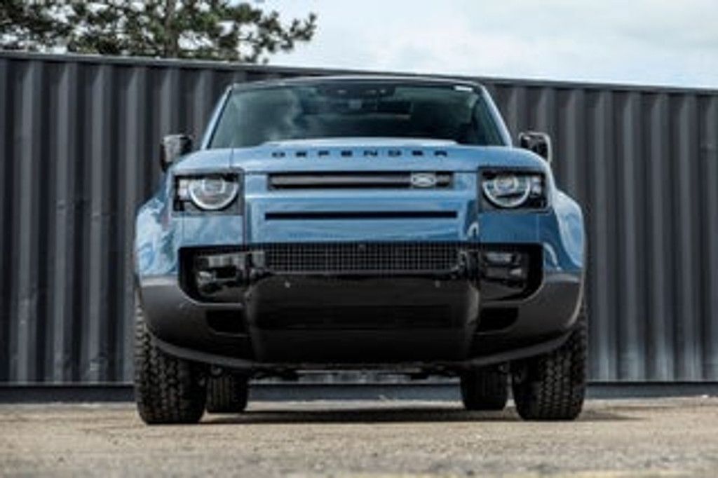 2026 LAND ROVER Defender - photo 5