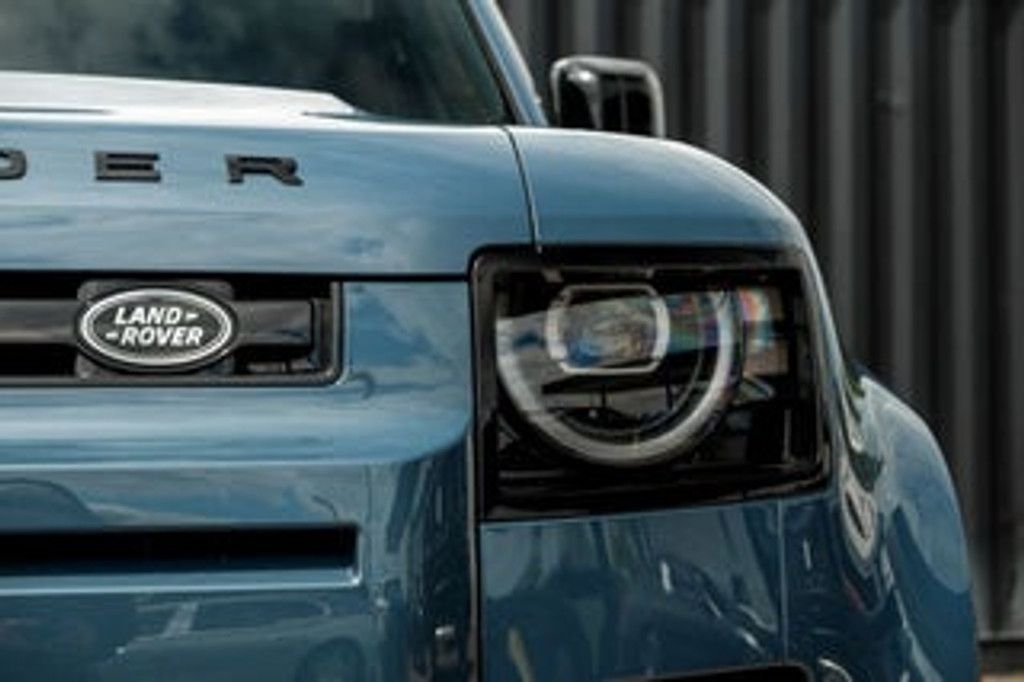 2026 LAND ROVER Defender - photo 6