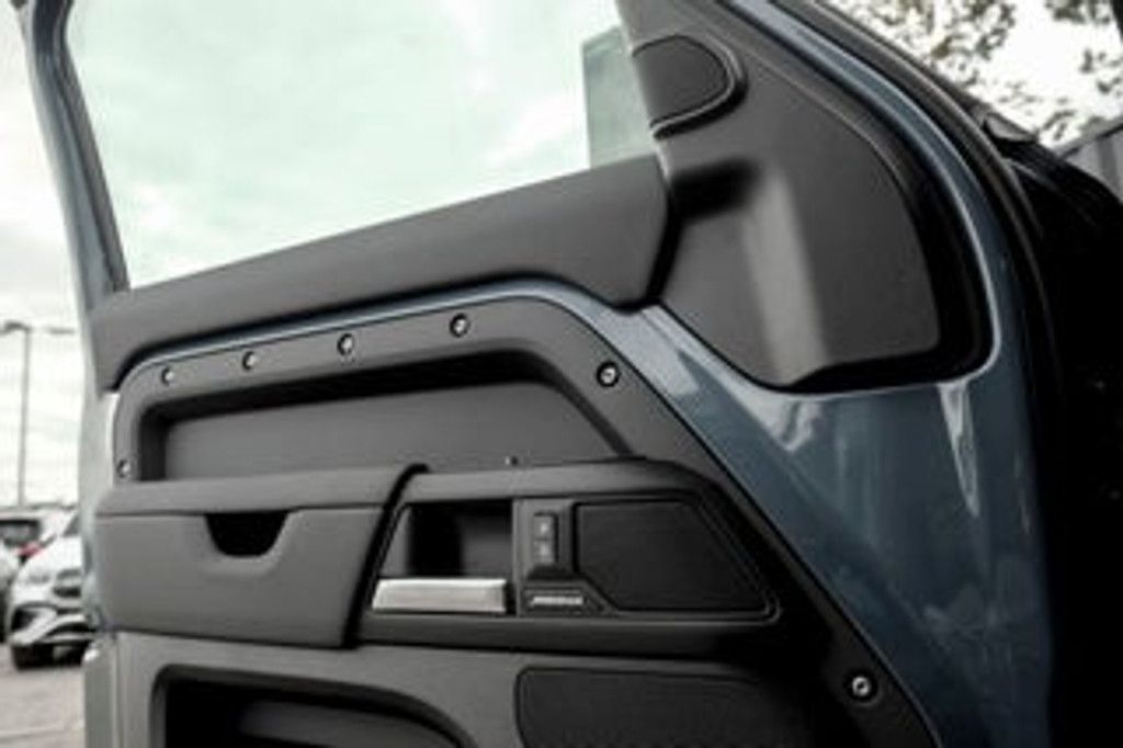 2026 LAND ROVER Defender - photo 11